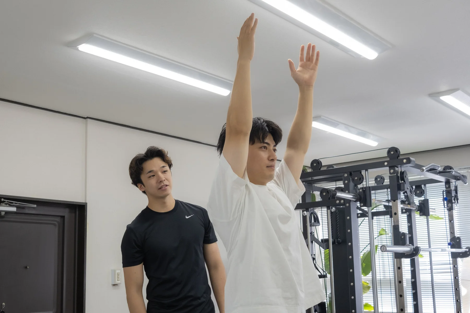 身体の動きと姿勢を確認